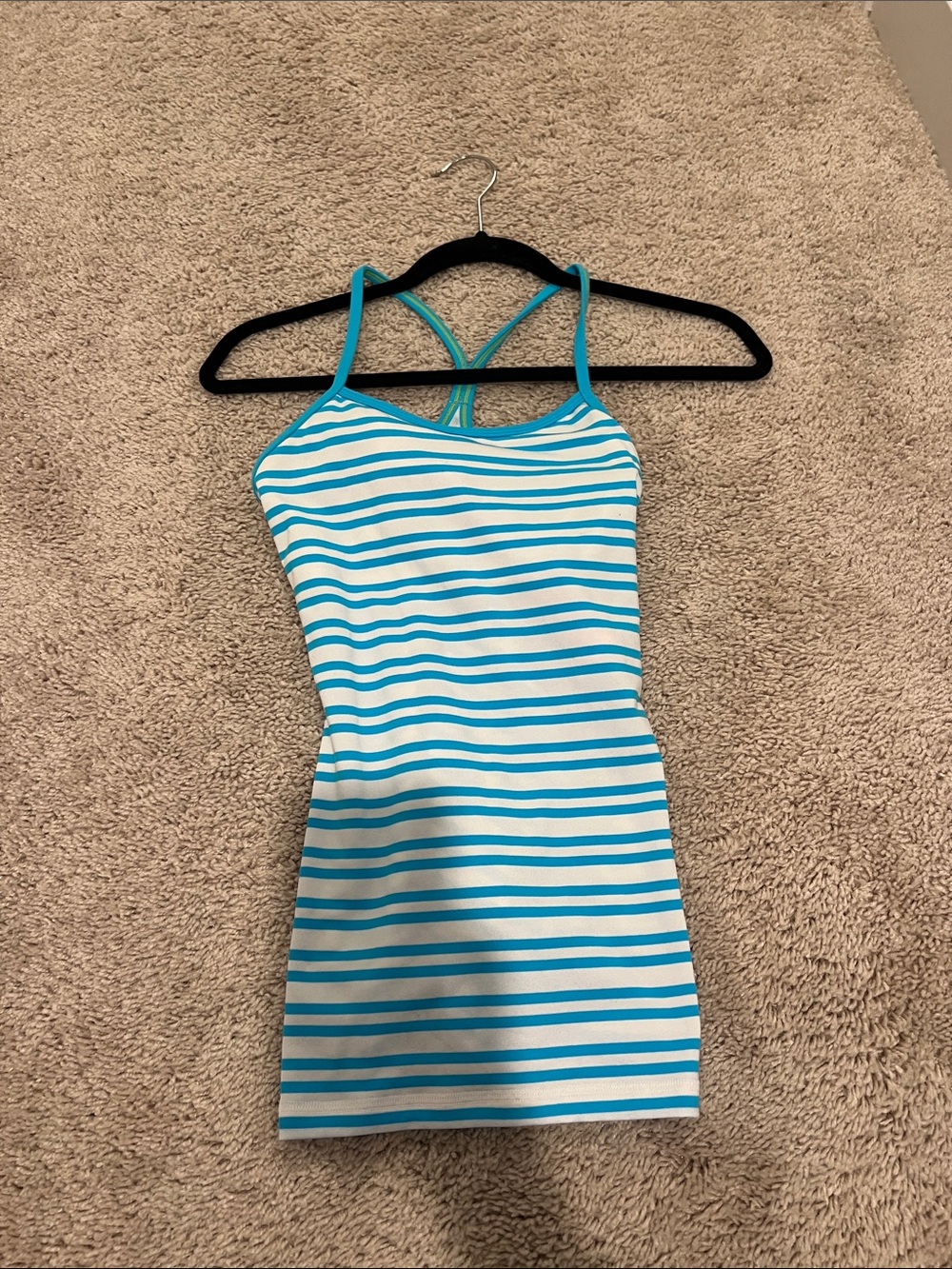 Lululemon tank